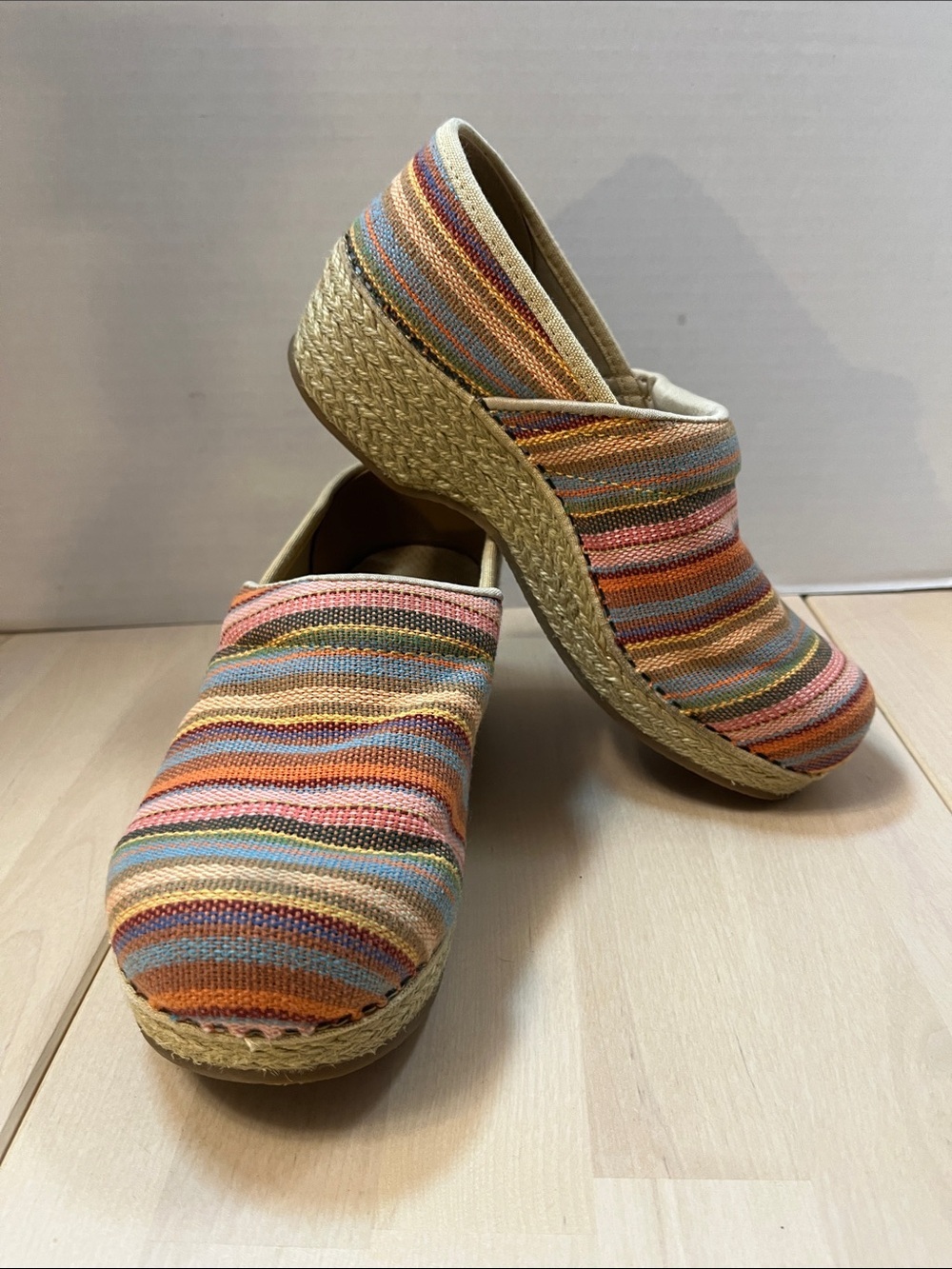 Dansko Vegan Clogs Multi Color Striped Woven & Jute Mules Women’s 36 US 6-6.5